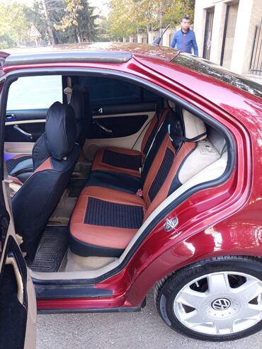 Volkswagen: Volkswagen Bora: 1.6 l | 1999 il Sedan — 5