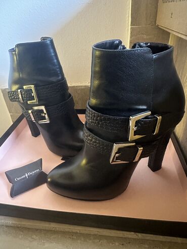 dizel torbica cena: Ankle boots, Cesare Paciotti, 36