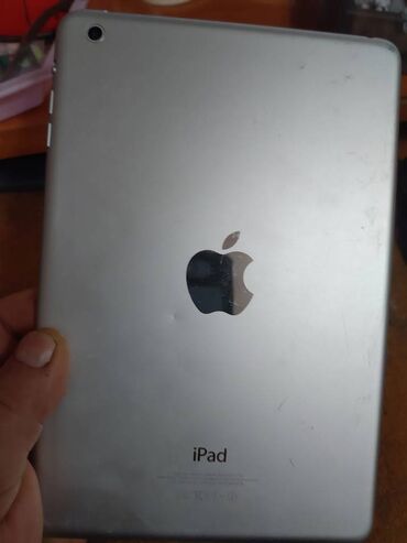 Tableti: APPLE iPad MINI = WiFi = iCloud FREE = 7.9 Baterija jako dobro drzi — 10