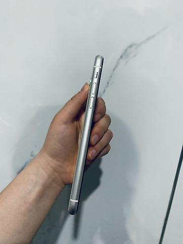 Apple iPhone: IPhone 11, Б/у, 128 ГБ, Белый, Чехол, 73 % — 8