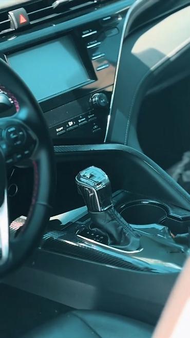 camry: Toyota Camry. Maşın ideal vəziyyətdədir. Amerikadan yüngül zədə ilə — 6