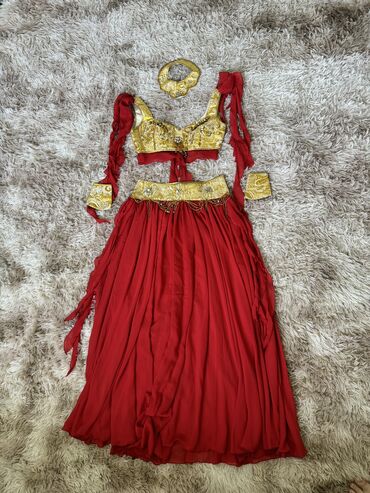 красный платье: Башка кийим-кече