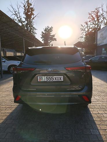 Toyota: Toyota Highlander: 2022 г., 3.5 л, Автомат, Бензин, Внедорожник — 4