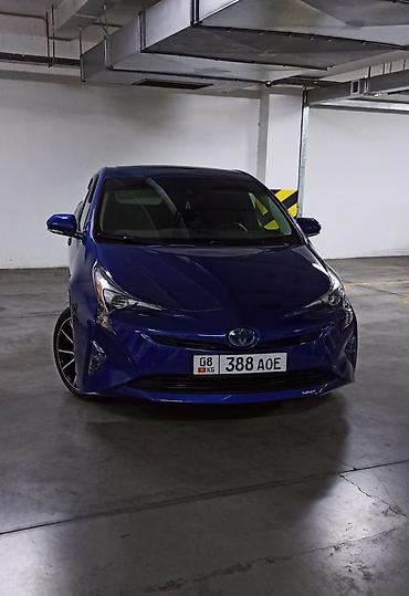 разметка дорог: Toyota Prius: 2018 г., 1.8 л, Автомат, Гибрид, Лифтбек — 1