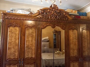 tek dolablar: İşlənmiş, Açılan, 6 qapı Düz dolab, Qarderob, paltar dolabı, Malayziya