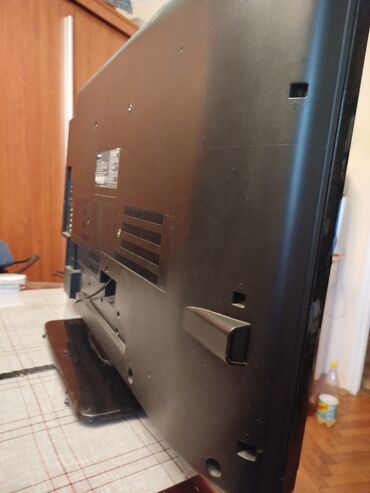 Televizori: Toshiba televizor lcd tv sa daljinskim Isproban samo preko cinceva sa na lalafo.rs — 23 Televizori: Toshiba televizor lcd tv sa daljinskim Isproban samo preko cinceva sa — 23