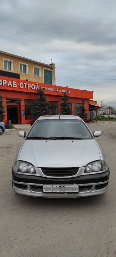 Toyota: Toyota Avensis: 1999 г., 1.8 л, Механика, Бензин, Седан