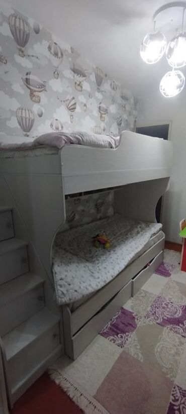 İkimərtəbəli uşaq çarpayıları: Oğlan və qız üçün, Çarpayı, Matras ilə, Siyirməli, MDF