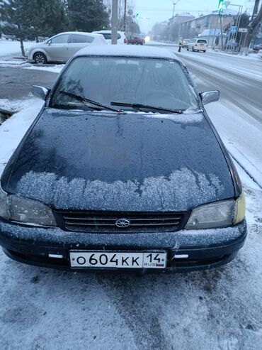 Toyota: Toyota Carina E: 1993 г., 1.6 л, Механика, Газ, Седан