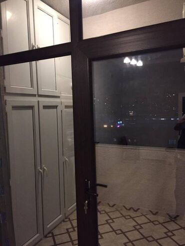 Uzunmüddətli kirayə mənzillər: Nərimanov metrosu yanınında mənzil kirayə verilir. Mərtəbə 16/9. Ümumi — 6