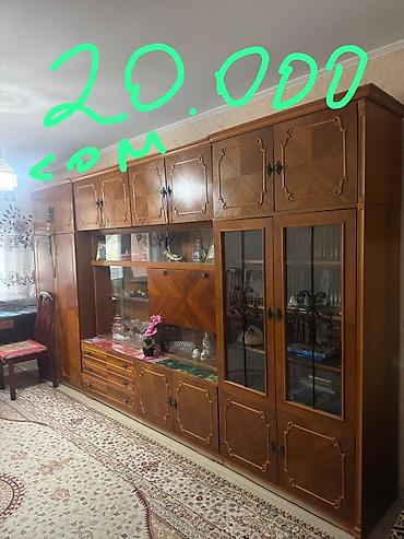 Шифоньеры, шкафы для одежды: Стулья 6 шт.по 2000тысяч - Диван прямой, трехместный. Широкие — 4