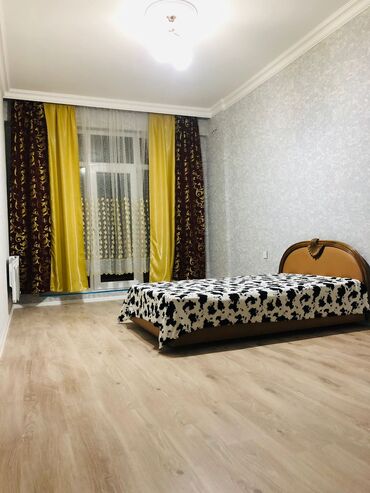 Uzunmüddətli kirayə mənzillər: 2 otaqlı mənzil – studiya mətbəxli - Geniş zal və mətbəx bir yerdə — 16