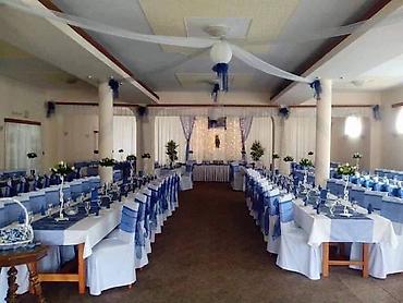 Organizacija događaja: Prodajem 300 komada elegantne bele navlake za stolice.
Tel — 7