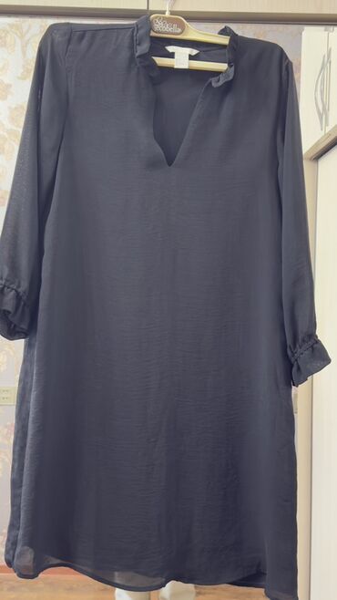 Paltolar: Əşyaların hər biri yeni kimidirdonlar cəmi bir defe geyinilib,Qiymet — 10