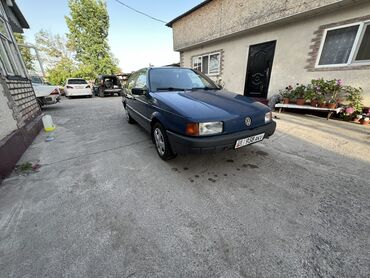 фоль: Volkswagen Passat: 1989 г., 1.8 л, Механика, Бензин, Седан