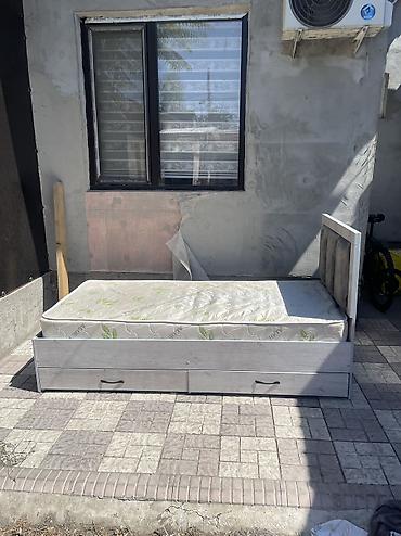 bunk bed: Односпальная кровать, Б/у, С мягким изголовьем, длина - 200 см — 2