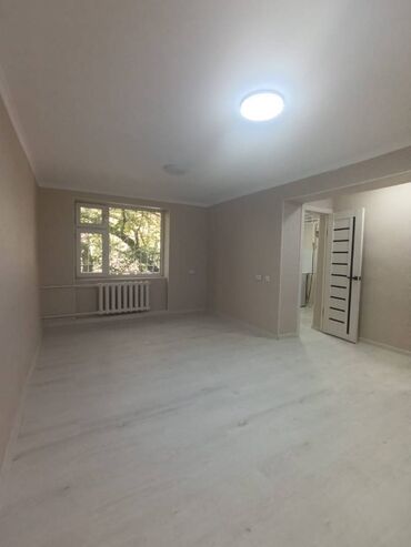ищу квартиру цум: 2 комнаты, 45 м², Хрущевка, 1 этаж, Косметический ремонт