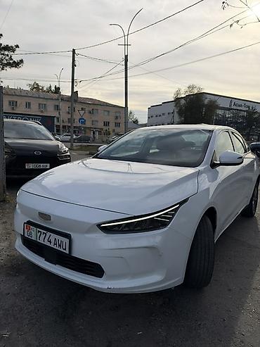 geely galaxy e5: Geely Geometry A: 2023 г., Автомат, Электромобиль, Седан — 4
