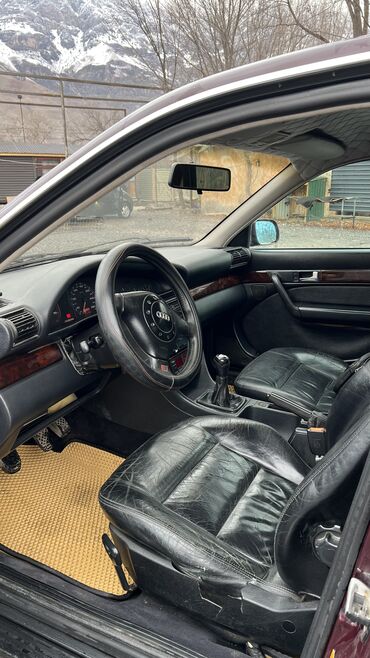 Audi: Audi A6: 1995 г., 2.6 л, Механика, Седан — 10