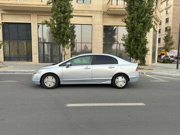 hibrid: Honda Civic: 1.3 l | 2007 il Sedan