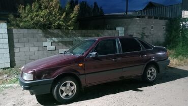 авто пасат: Volkswagen Passat: 1993 г., 1.8 л, Механика, Газ, Седан