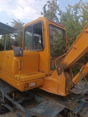 продам домкрат: Экскаватор, Hyundai, 1998 г., Дөңгөлөктүү