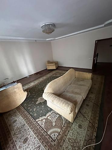 дворец: 1300 м², 6 комнат и более, Филармония — 9