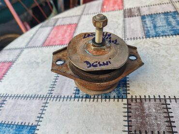 Auto delovi: Nosac motora desni Lada 110. Polovno, ocuvano. Ruske proizvodnje — 1