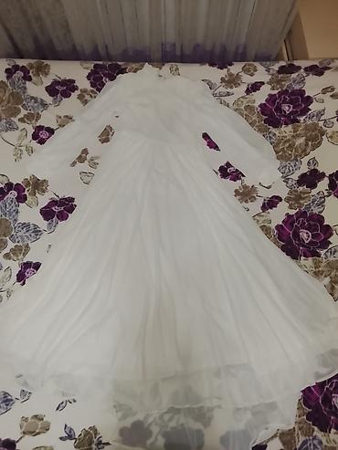 dini dukan: Ağ rəngli, zərif və örtülü nikah/qəbul libası. toylar üçün de — 2