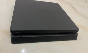 playstation 4 slim 500 gb qiymeti: PlayStation 4 Slim (Ev şəraitində çox az işlənib)