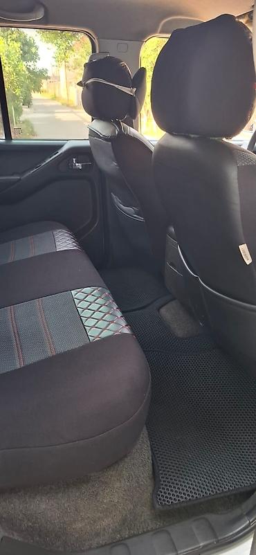 nissan president: Nissan Navara LE pikap - Kuzov: ağ rəng, öndə xrom radiator — 6