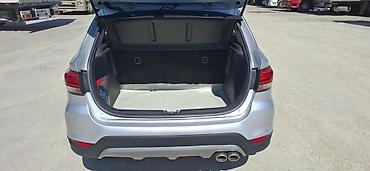 Kia: Kia Rio X-Line, gümüşü rəng, şəhər-krossover üslubunda hatchback — 7