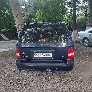 mazda 626 2002: Kia Carnival: 2005 г., 2.4 л, Автомат, Бензин, Минивэн — 4