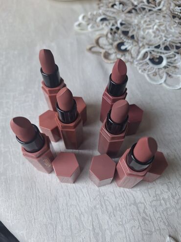 Šminka: Set ruževa za usne – raznovrsni tonovi i finiši - Više različitih — 15
