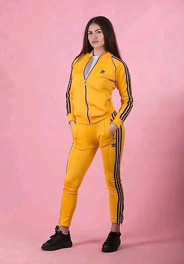 Gornji i donji deo: Ženska komplet trenerka
 S M L XL 
Cena 3500 din
💋 — 2