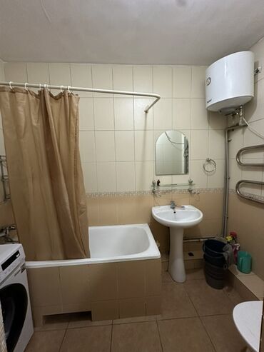 продается квартира филармония: 3 комнаты, 64 м², Индивидуалка, 1 этаж, Старый ремонт