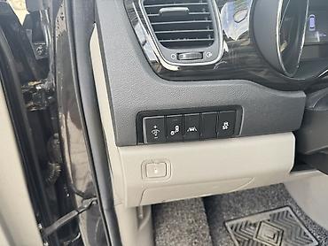 Kia: Kia Carnival: 2019 г., Минивэн — 12