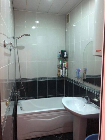 Köhnə tikili: Bakı, 4 otaqlı, Köhnə tikili, m. Xalqlar Dostluğu, 100 kv. m — 15