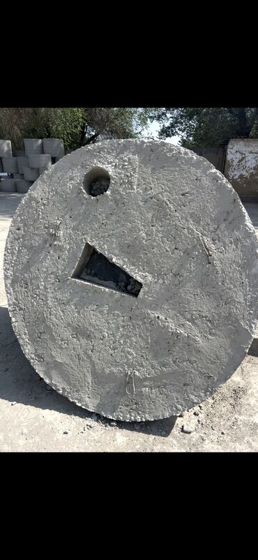 Железобетонные (ЖБИ) кольца для септика: Железобетонное (ЖБИ) кольцо для септика Размер: 150 x 90 x 8 см, Платная установка, В розницу — 3