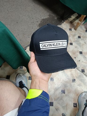 мужское пальто черное: Мужской головной убор, Calvin Klein, Новый, цвет - Черный, Самовывоз