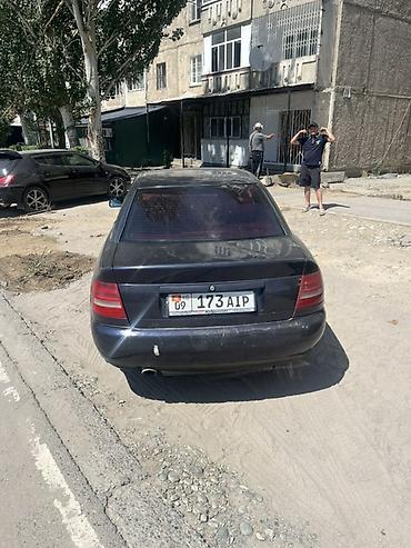 Унаа: Audi A4: 1995 г., 1.8 л, Кол менен иштөөчү, Бензин, Седан — 6