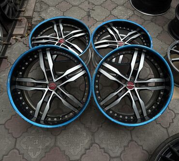 хромированные диски: Литые Диски R 20 Комплект, отверстий - 5, Б/у