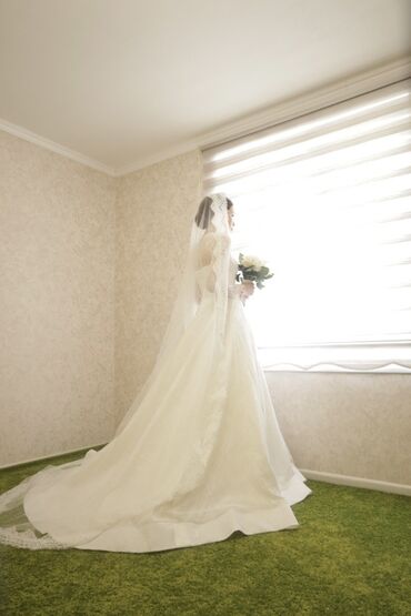 свадебные украшение: Продаю свадебное платье! Индивидуальный пошив! Размер 40-42! Цена