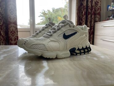 nike air max женские: Продаю кроссовки NIKE Air Zoom SPIRIDON x STUSSY Новые, не Б/У Размер