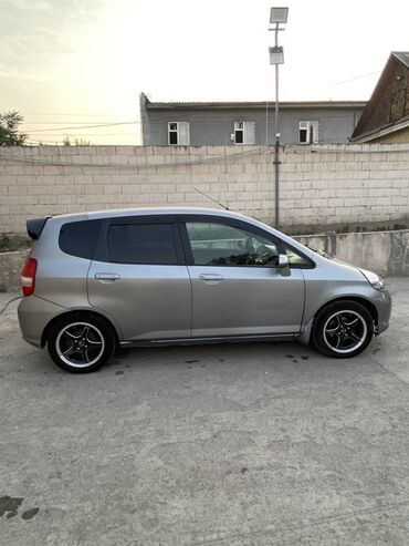 молдинг фит: Honda Fit: 2003 г., 1.5 л, Автомат, Бензин, Хэтчбэк