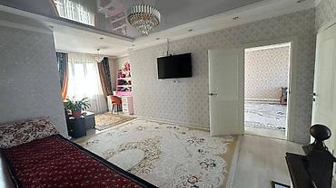 Продажа коттеджей и домов: Продаётся жилой дом с огороженным участком. - Капитальный забор из — 19