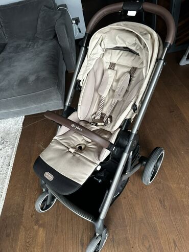 Kolica za bebe: 3u1 sistem Kupljena u martu 2025, pod garancijom Koriscene samo 4 — 12