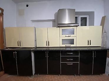 silver kitchen: Продается б/ у кухонный гарнитур, состояние ближе к идеалу. Материал — 4