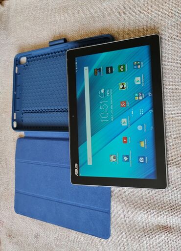 Ostali aksesoari: Tablet nov skoro veliki 10 inca,sve radi ima za sim karticu,ide sa