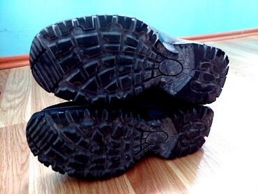 Krasofkalar və idman ayaqqabıları: 38 razmer Klepper krassovka botinkası. Möhkəm və keyfiyyətli -da lalafo.az — 15 Krasofkalar və idman ayaqqabıları: 38 razmer Klepper krassovka botinkası. Möhkəm və keyfiyyətli — 15